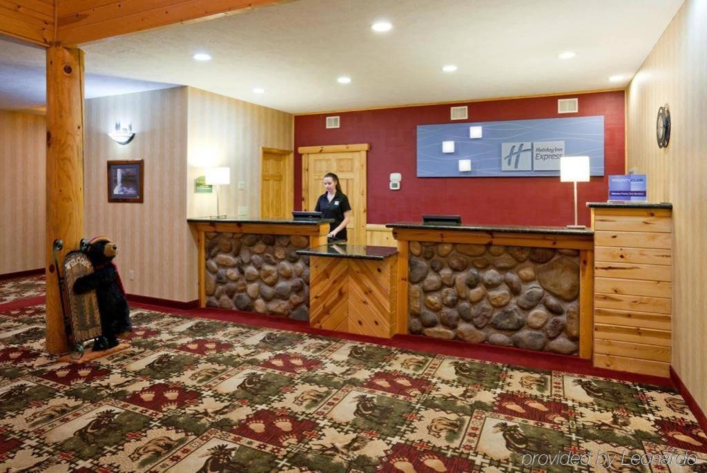 Holiday Inn Express Munising-Lakeview Hotel By Ihg Kültér fotó